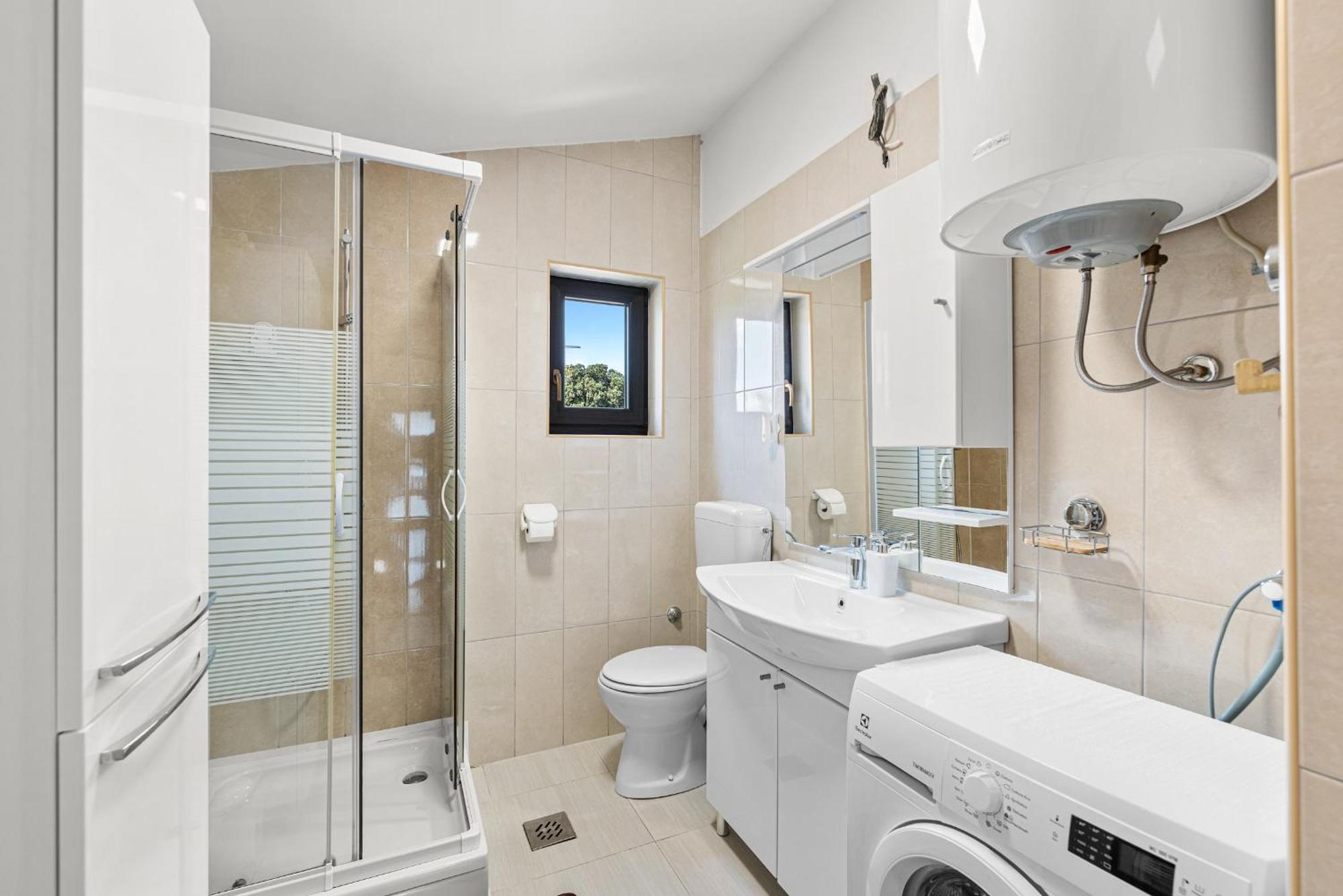 App Sandro With Common Pool Porec Exterior photo