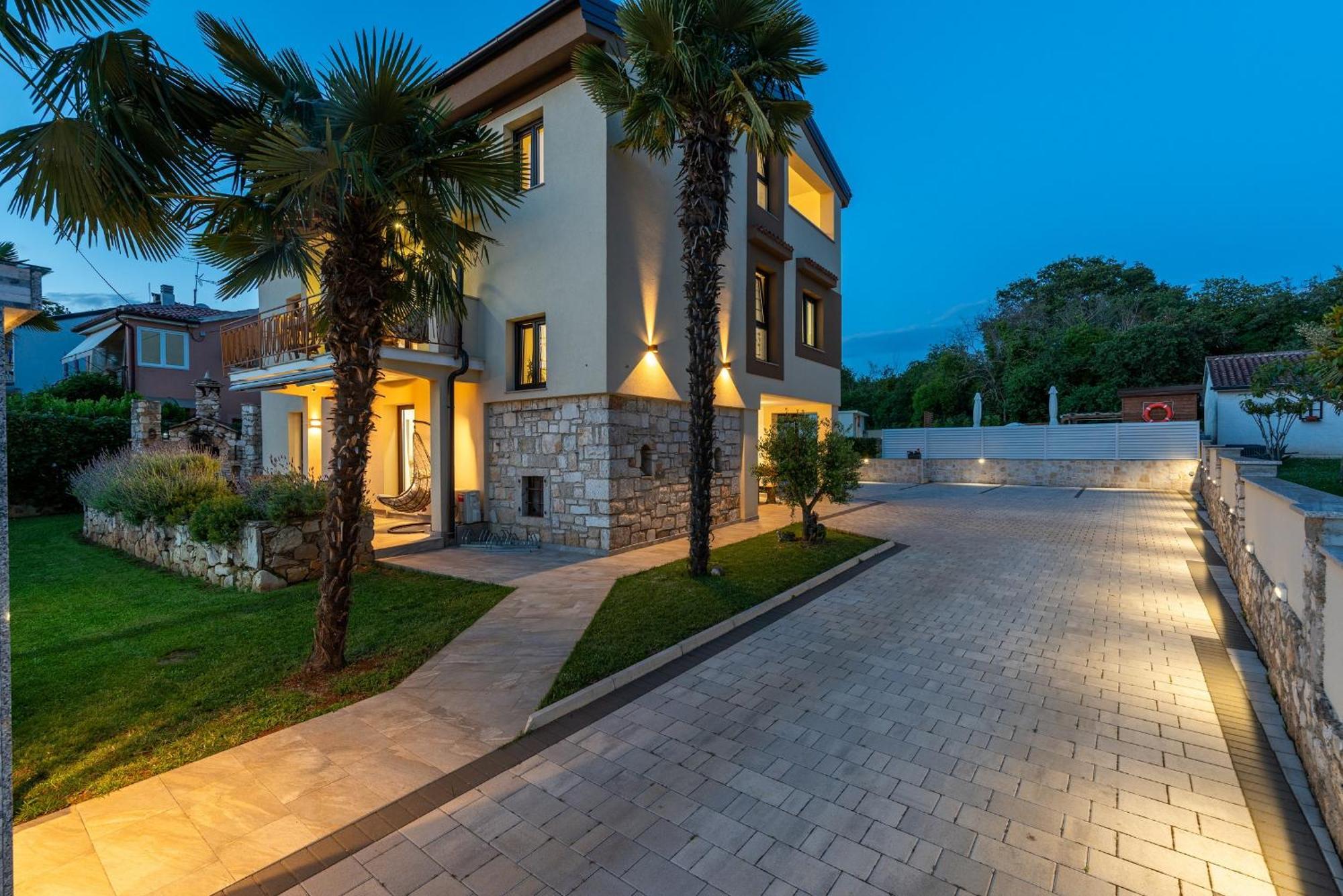 App Sandro With Common Pool Porec Exterior photo